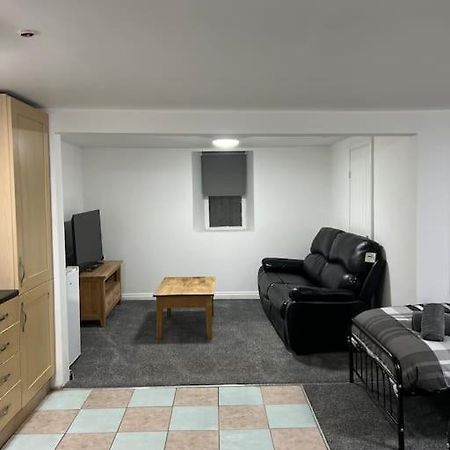 מרת'יר טידפיל Studio Flat Twin - Town Centre מראה חיצוני תמונה